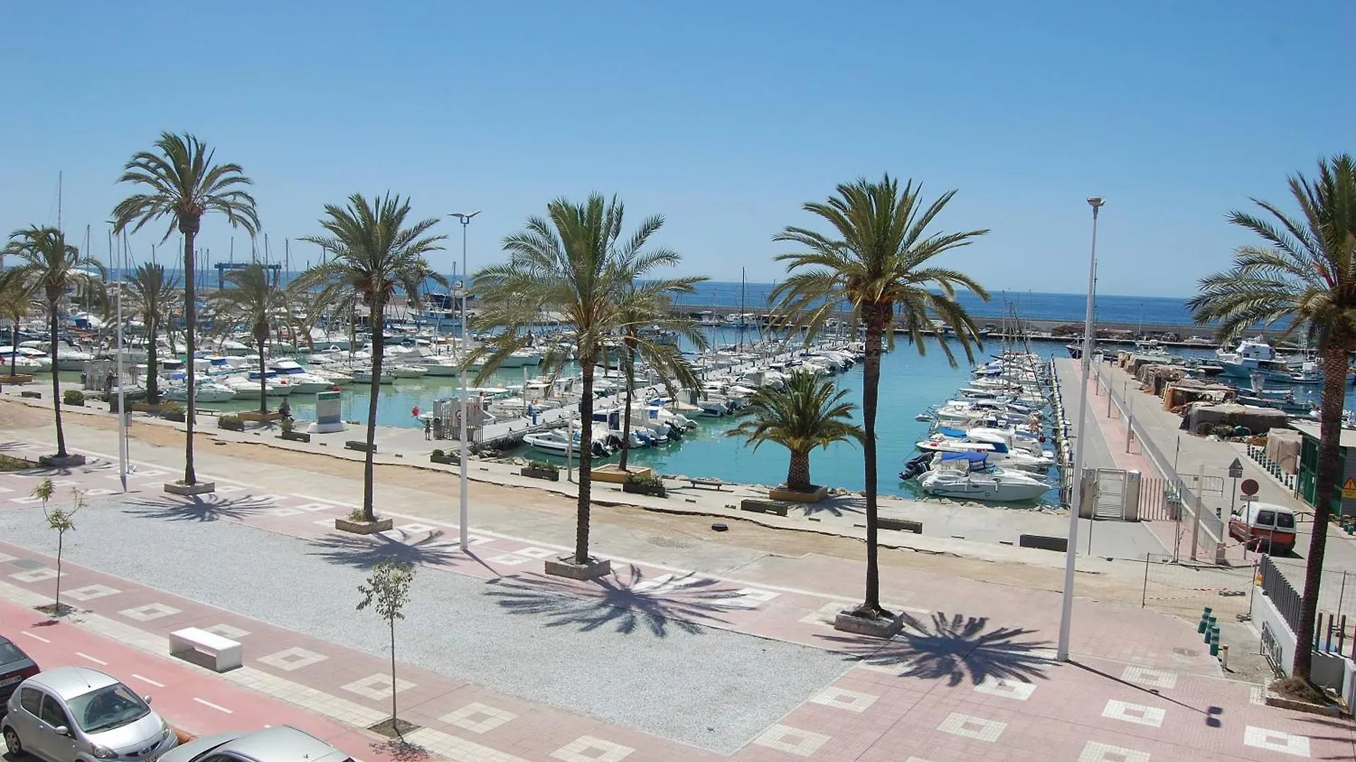Puerto Caleta Dream - Alojamientos La Torre Caleta De Velez İspanya